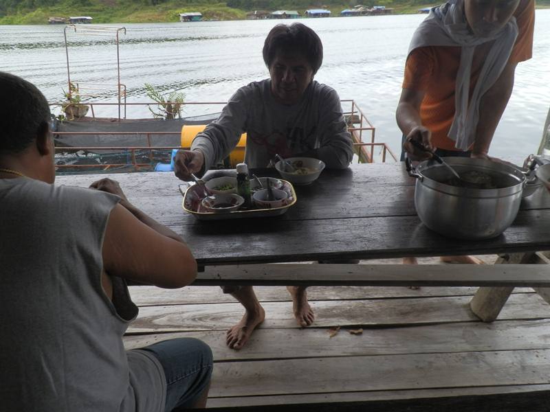 กินข้าวเช้ากันก่อนครับ  :grin: :grin: