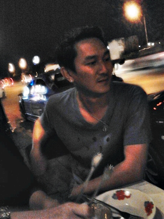 พี่โน๊ต ท่านประธาน สุดที่ร๊ากกกกกกกก  ของ คะเยอ แมน พาไป จิบ ชาเขียว ก่อน ออก ทริป 2 วัน ติด บอกกช่อ