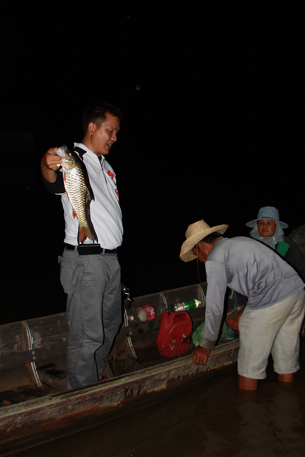 มาถึงฝั่ง โปรกานต์ ขอหล่อกับ กระสูบ  :grin: :grin: :grin: