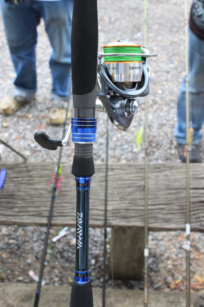  [b]อาวุธวันนี้...คัน Team Daiwa TDT 7 ฟุต.....รอก Daiwa Frame 2500....เอาไว้ตีไกลครับ..

วันนี้เป