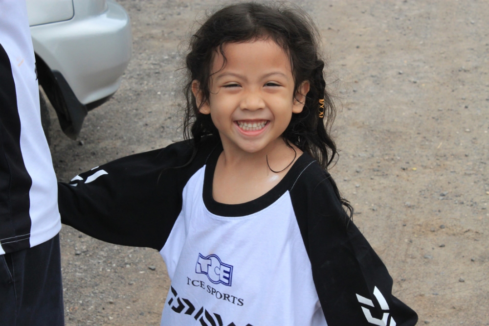  [b]กองเชียร์โผ้มมมมมมมมมมม[/b] :laughing: :laughing: :laughing: