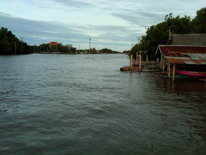 ท่าเรือครับ