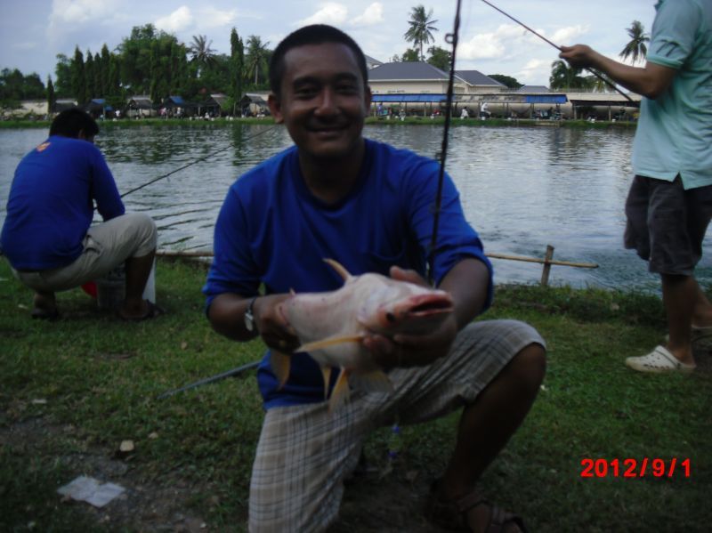 พี่ไก่บอกขอจัดท่าหน่อยOKค่ะพี่ :grin: