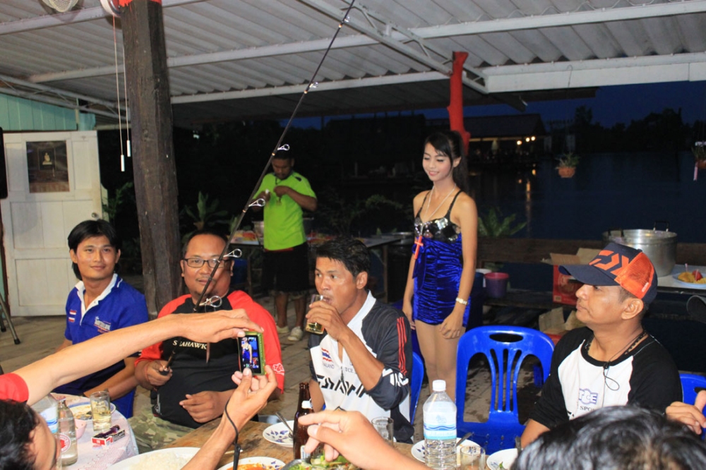 หลักฐานเห็นๆ.....เลยน๊า... เต็มจอเรยยยย :grin: :grin: