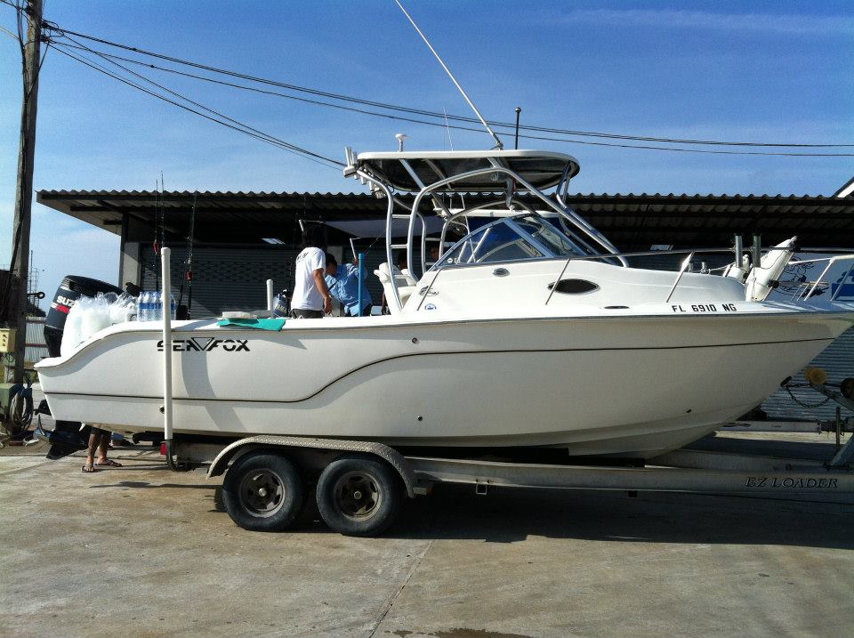 พาหนะที่พาเราไปพบกับGt
Seafox 23' 200hp

 :love: :love: