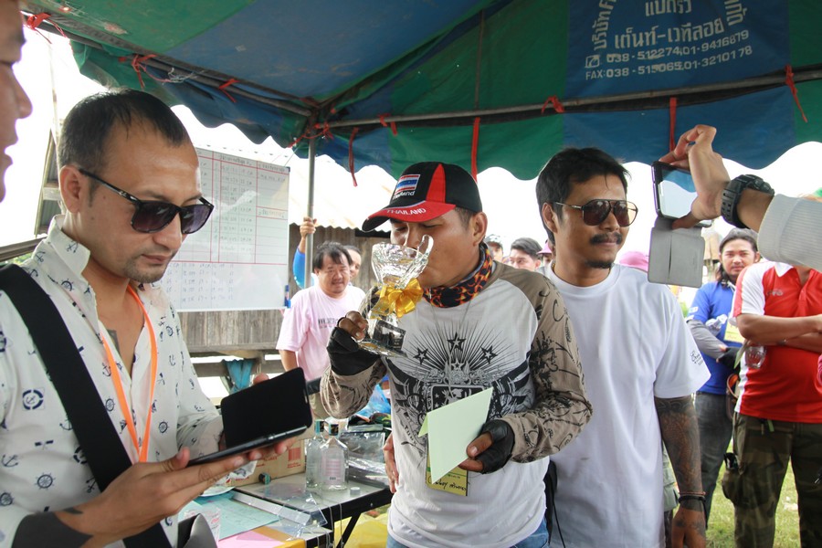 ยกหมด :laughing: :laughing: