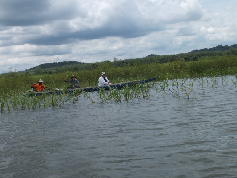 คาริว เรียกเรือลำที่ผมนั่งว่า
Fat Boat ดูขนาดผู้โดยสารกับไต๋ละกัน  :laughing: