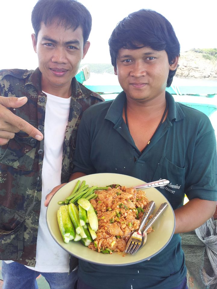 กับข้าว ไต๋นนท์ทำลาบปลาสาก+ปลาทรายแดง แซ็บเวอร์
