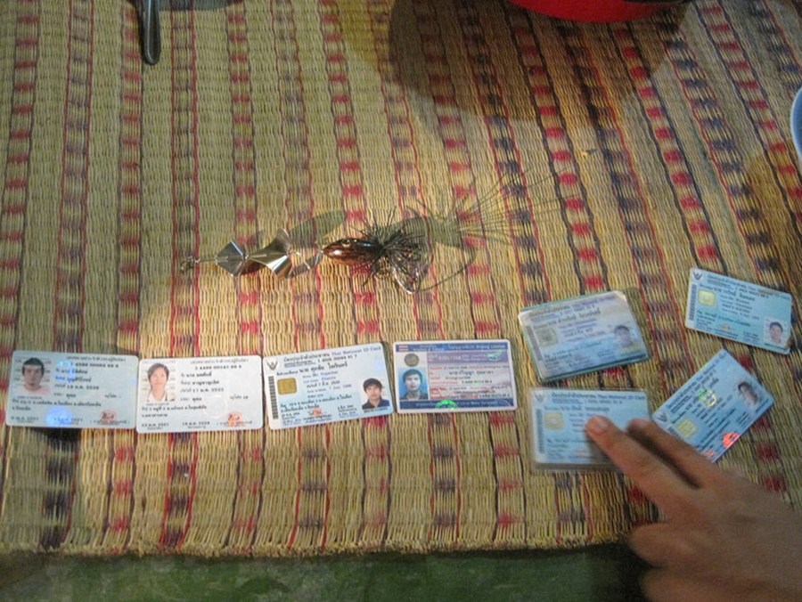 ตัวสุดท้าย บัทเบทไม้ตาล  จับรางวันจากหางบัตร ครับ  :laughing: :laughing: :laughing:  ดวงล้วนๆ  :laug