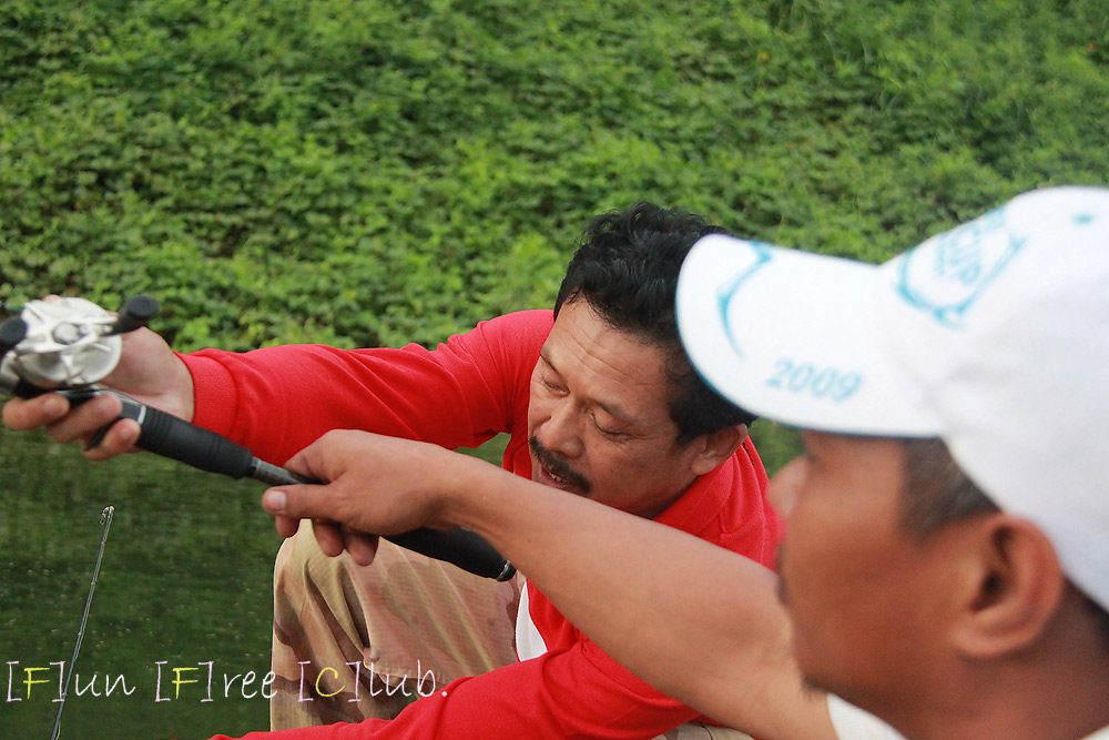 

วันนี้เรือผมลง 3 ครับ พี่โจวังปลา กับ พี่ชัย    :cheer: