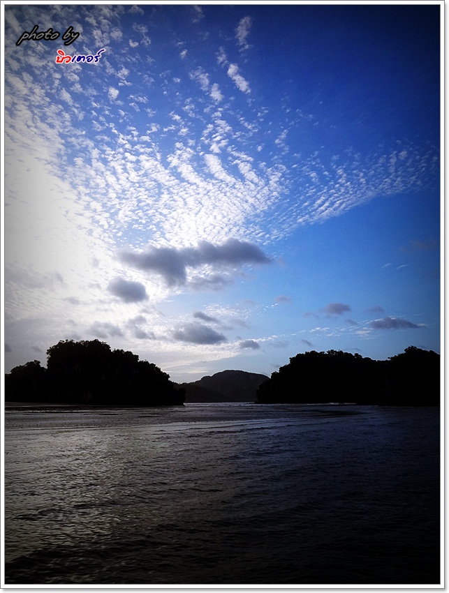  [b]เมฆเยี่ยงนี้...เคยได้ยินคนเก่าหลายฝน บอกว่า  " เมฆขี้ฝน..ทิ้งท้าย " [/b] :cheer: :cheer: :chee
