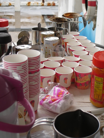 ปลาใหญ่ขึ้นมาแล้ว มาทานกาแฟ กันครับ