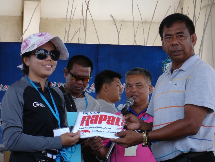 ผกก.พี่เจี๊ยบ เราให้ เกียรติ แจงรางวัลครับ