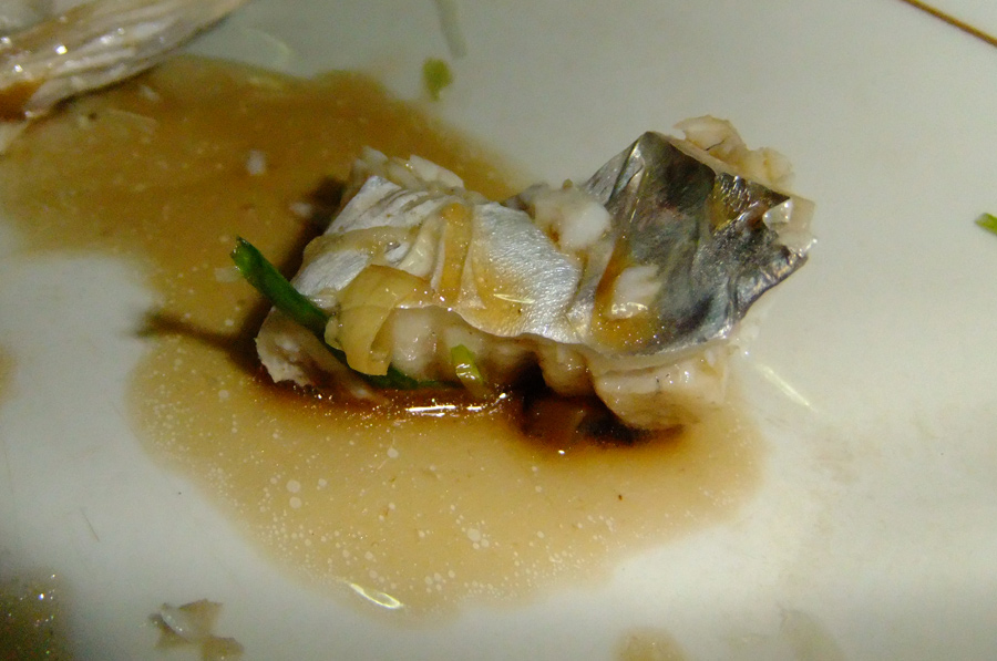  [b]ก่อนนึ่งนำมันหมูแล่บางๆโปะข้างบนด้วยทำเนื้อยิ่งมีความนุ่มเพิ่มขึ้นไปอีก ในภาพเป็นเนื้อส่วนท้อง[/