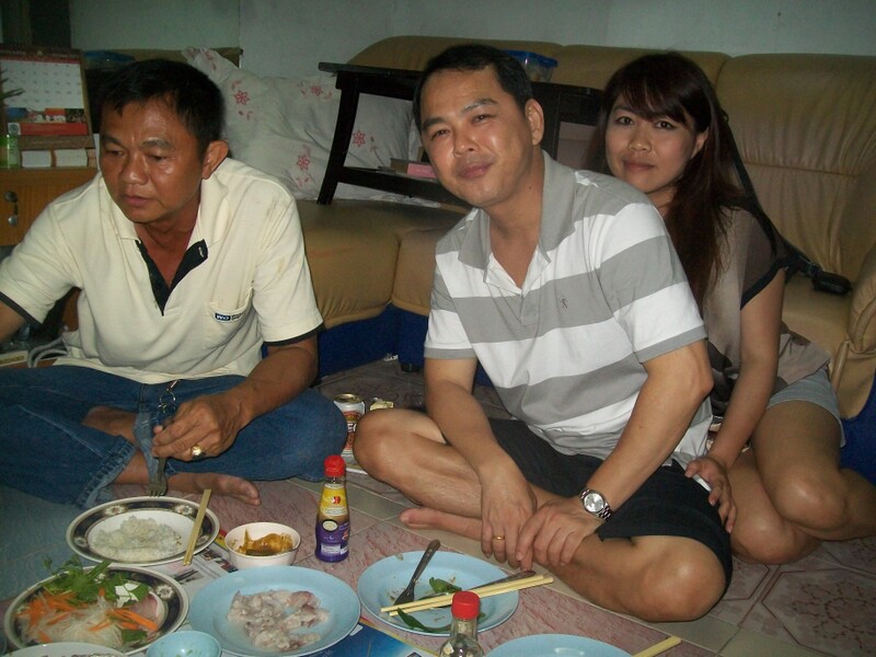 กินข้าวกันครับ  :love: :umh: :umh: