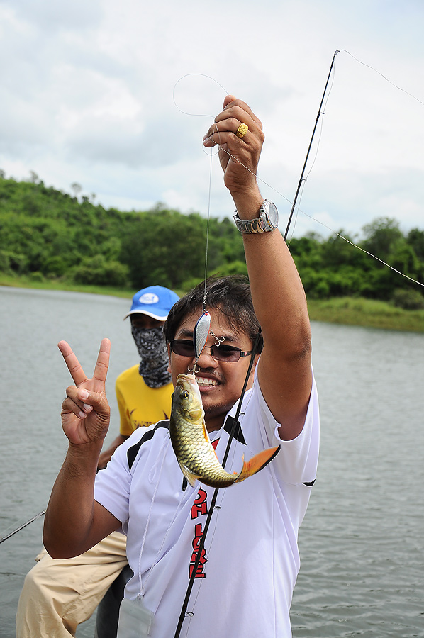 ป๊าดดดดด....พี่หมอรอดแล้ววุ้ย อิอิ...เหลือแต่เป้าหมายหลักอีกสองคนพอดี :grin: :grin: :grin: :grin: