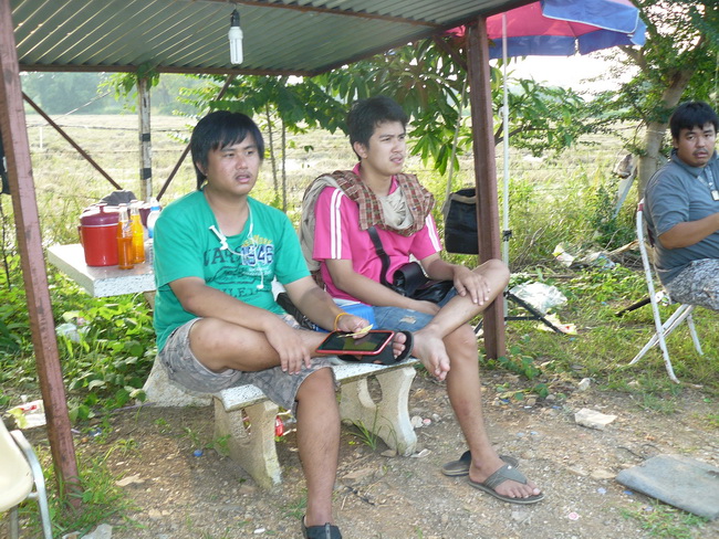 น้องโอ และทีมงานนั่งลุ้นกันใหญ่วันนี้เฉียดตลอด :love: :love: :grin: :grin: