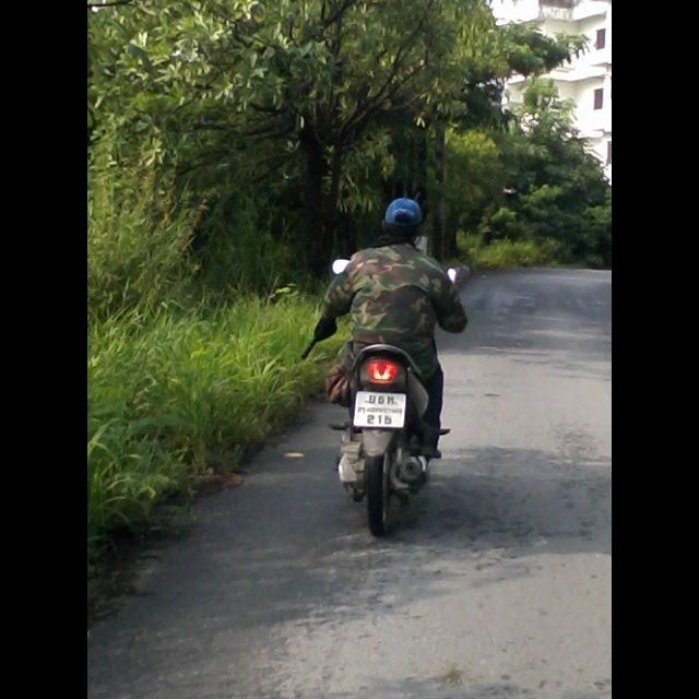 ไปกันต่อเถอะโม้อยู่ได้ นะแก จะได้ปลาใหมลาคราบน้าเสก(น้ารัตน์แกบ่นแล้วครับ) :confused: :confused: :co