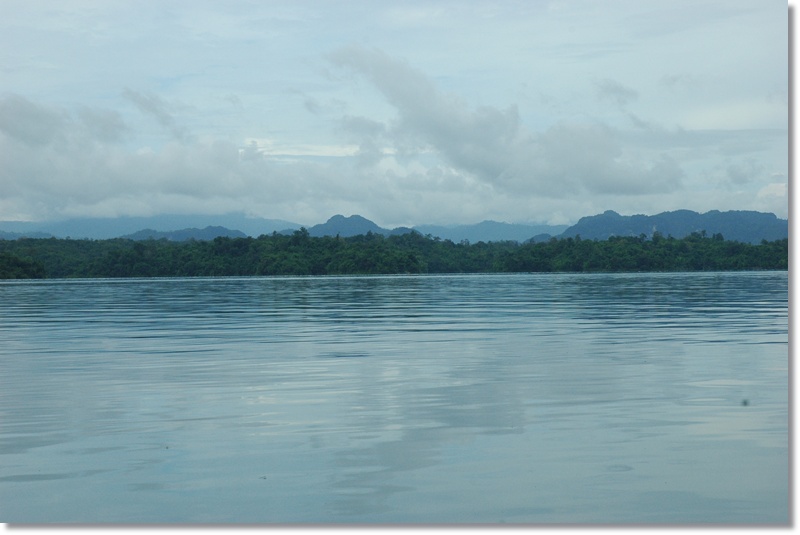 บรรยากาศเขื่อนเขาแหลม อากาศดี ฝนม่ายยตก :grin: :grin: :grin: