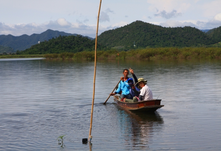 ออกเรือกันครับ น้าแอด น้านาว ลงกะไต๋สมชาย :love: