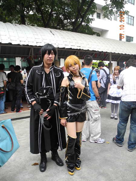 อันนี้เรื่องเดียวกันชัวร์ แต่ไม่รู้ ว่าใคร อยากรู้ต้อง ถามไคโตะ(ตัวละครลูกสาว) :laughing: :laughing: