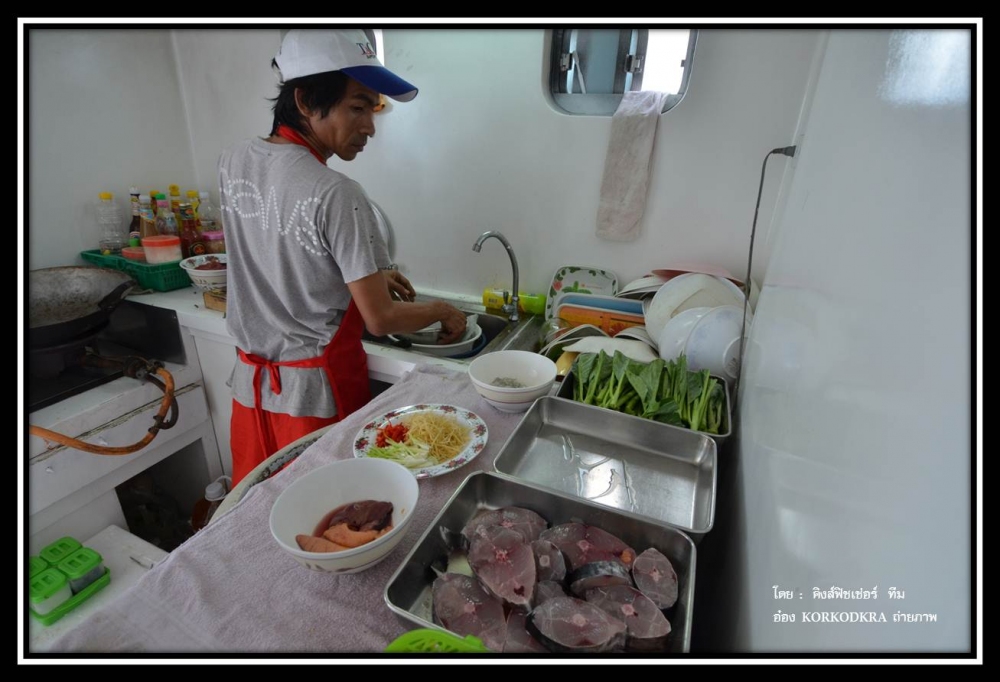 ทริปนี้..สมาชิกทั้งหมดฝากท้องไว้กับพี่ไก่คนเดียวเลยครับ :laughing: