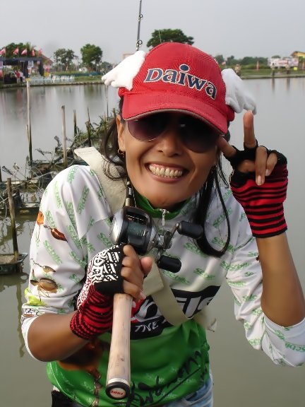 ไปถึงเจอเลย โปรมู๋ สาวสวยมือตีเหยื่อปลอม ที่หาตัวจับยากในเมืองไทย :cheer: