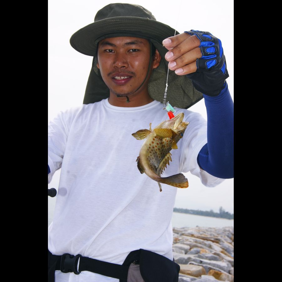 .........แถมให้อีกหนึ่งหล่อ,,,,:grin: :grin: :grin:

[q][i]อ้างถึง: kongfishing posted: 14-10-2555