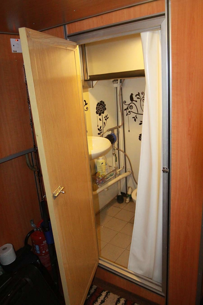 ที่สำคัญสุด  ห้องน้ำ :cheer: