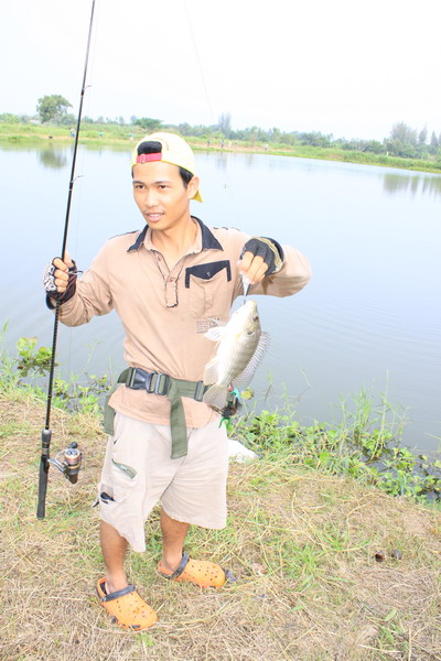 โดนกันเรื่อยๆ ตามถ่ายกันไป หมอตัวนี้ใหญ่มาก :grin: :grin: :grin: