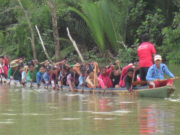 ช้อมพายเรือครับ :cheer: :cheer:
