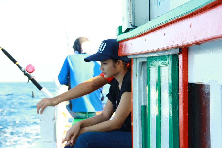 น้องเมย์  คึกตื่นมาแต่เช้าอยากตกปลา  :laughing: :laughing: :laughing: