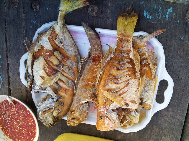 มาดูอาหารการกินบนเรือกันบ้าง
