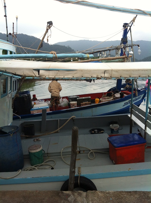 เราถึงเรือไต๋ญาประมาณ 16.30 บรรยากาศดีมากครับ