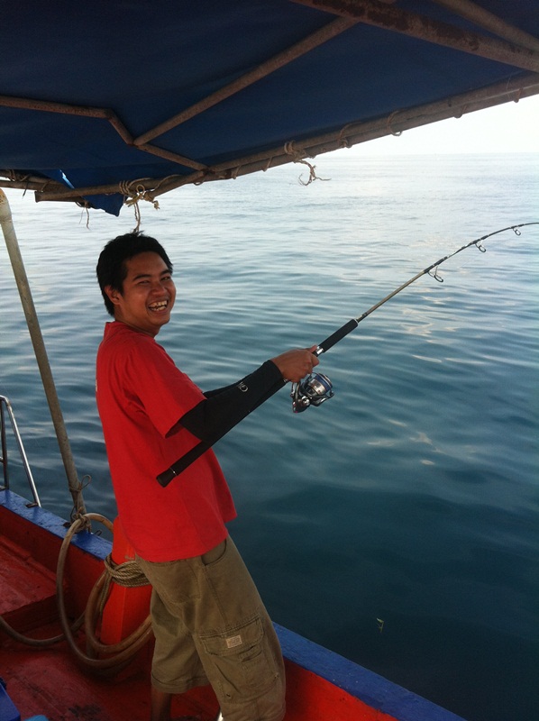 โดนเด็กเรือแซ็วครับ