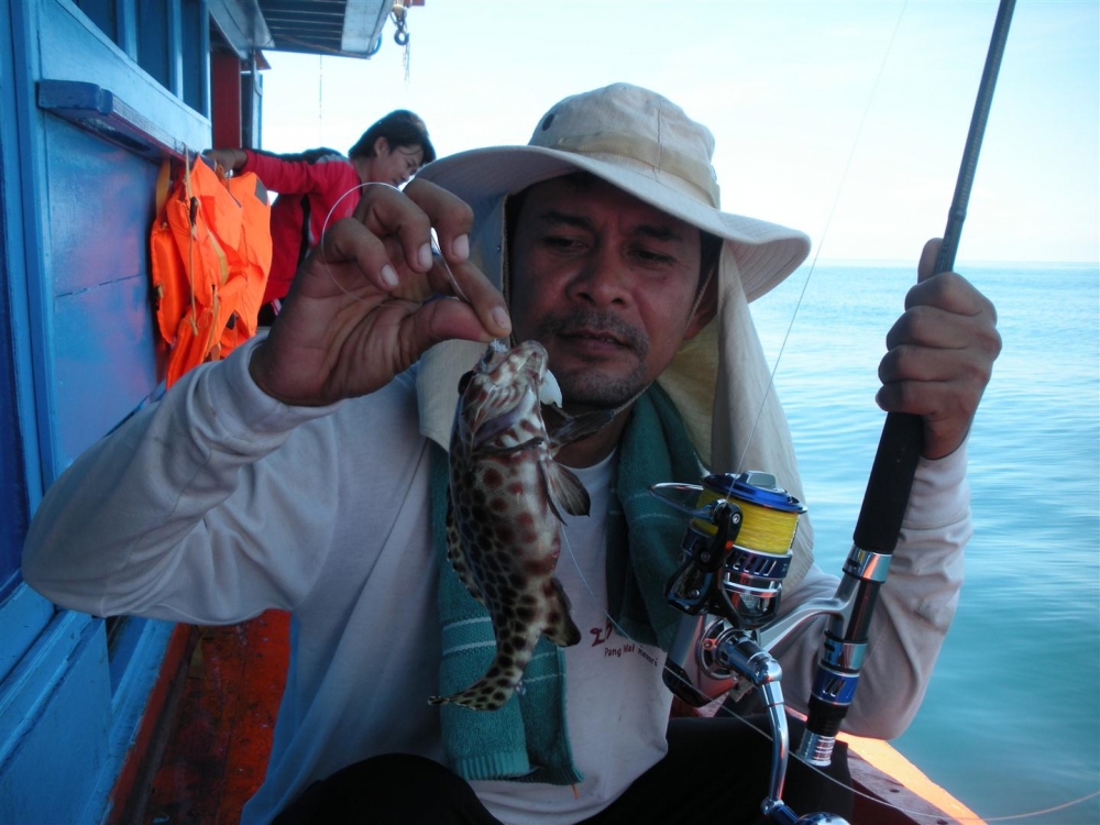 [q][i]อ้างถึง: กฤตfisherman posted: 18-10-2555, 11:33:05[/i]

 :umh: :umh: :umh: :umh: :umh:[/q]
