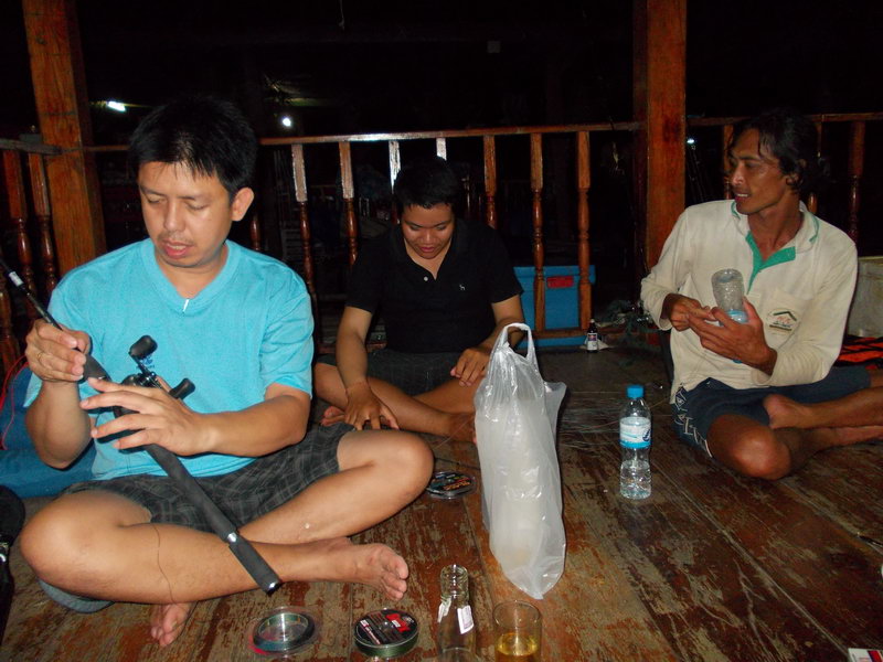 [b][center]:grin:อิ่มหนำสำราญเสร็จก็ เซ็ทอุปกรณ์กันก่อนออกรบพรุ่งนี้ครับ :grin: :grin:[/center][/b]