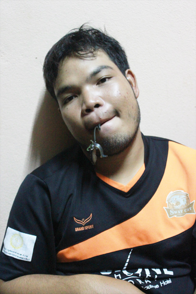 อีนุFK รองแชมป์ปลาแต้มวันแรกครับ กับรางวัล กบตีนโตพร้อมโครงลวด ของพี่้กอล์ฟบ้านแนบ  ขอบคุณครับบ


