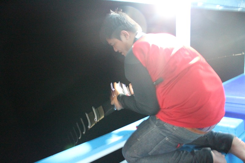 อ้าว...น้าท๊อปแอบมาอัดอะไรที่ข้างเรืออีก :grin: :grin: :grin: :grin: