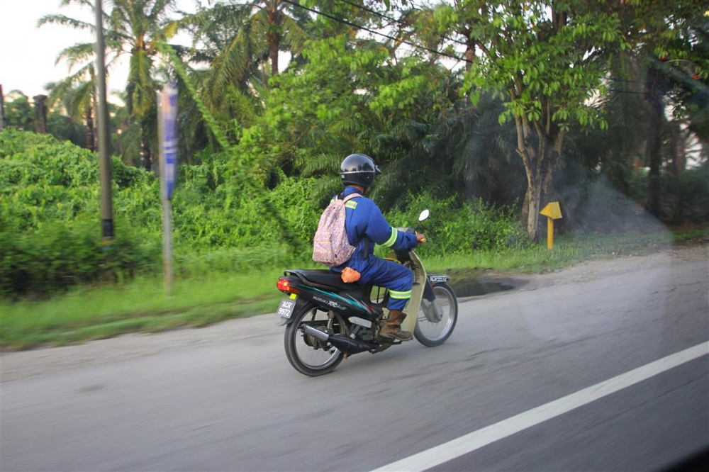 แว๊น ๆ ๆ :cool: :cool:

ของเค้าแรง เหมือนกันนะ