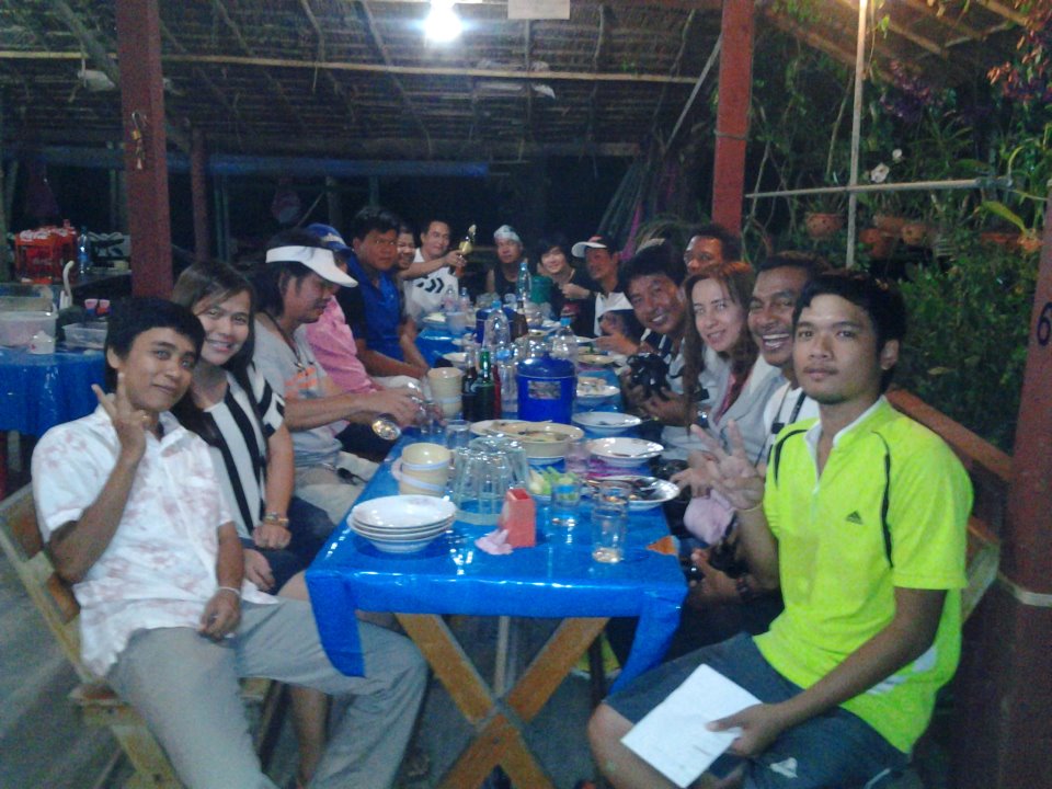 ขอแจม บรรยากาศงานเลี้ยงที่เลน้อย 
 :cheer: :cheer: :cheer: :cheer: :cheer: :cheer: :cheer: