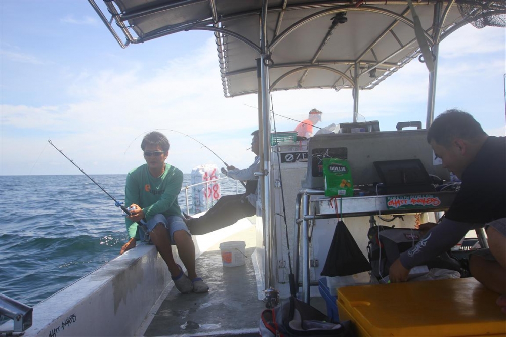boatman จัดแจง ลงหน้าดิน

แล้วรอๆๆๆ