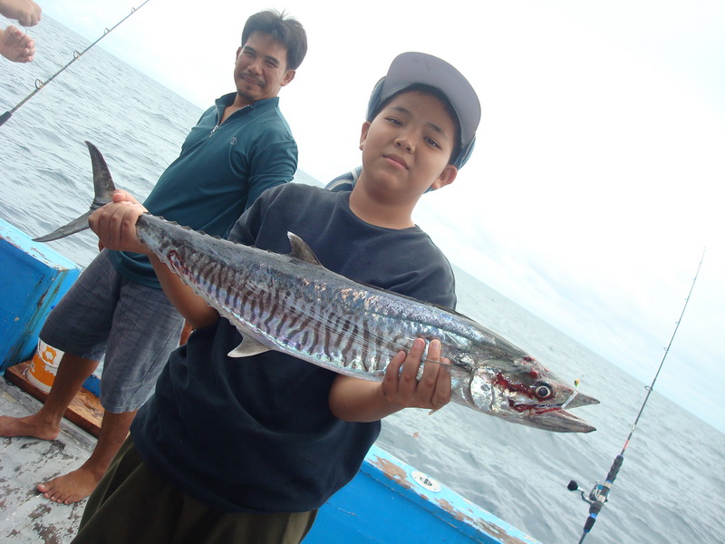 ระหว่างทาง..มีเบาเรือตลอด 
ทรอลิ่งเป็นโดนอินทรียฺ์ต้นฤดูบ้างปะปราย