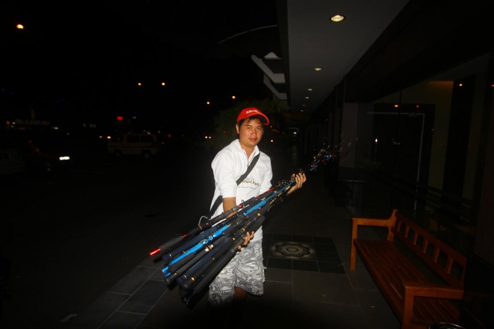 หลังจากทาน dinner เสร็จสับ

น้าปั๊มขน คันเบ็ด เข้าโรงแรมไปนอนกอดครับ