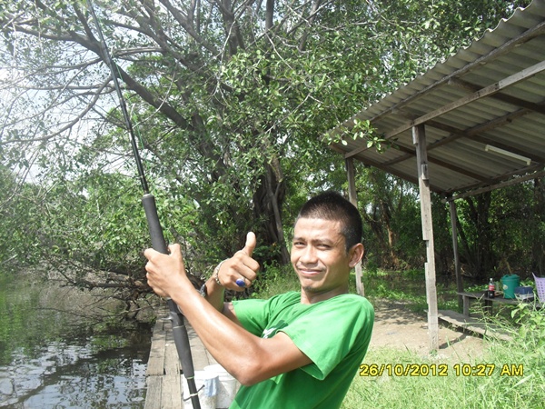 แล้วมัน....ก็กินอีกแล้ว.......โหสดจริงๆ...... :love: :love: :love: :love: