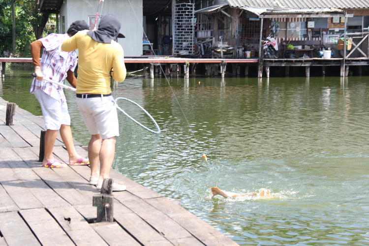 อ้าว..น้าปุ้ย ทำไมปลามาถ้านี้ละครับ
 :grin: :grin: :grin: