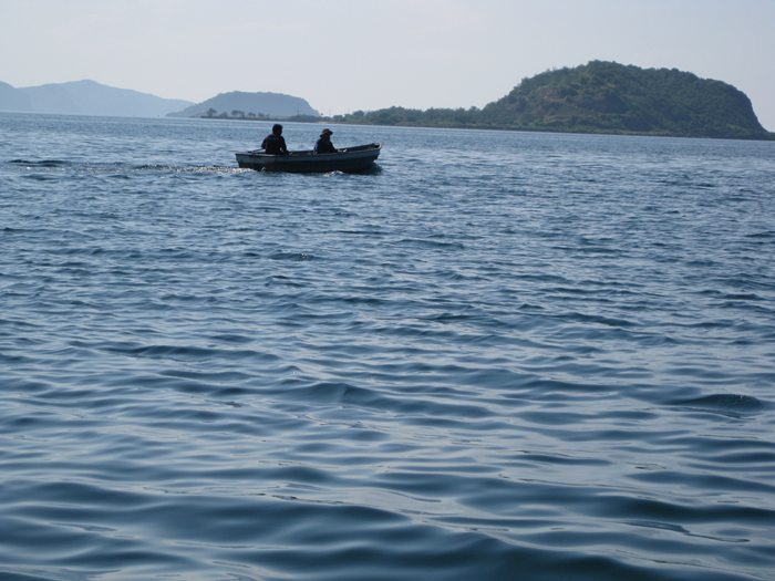 เรือเล็กชาวบ้านครับ..