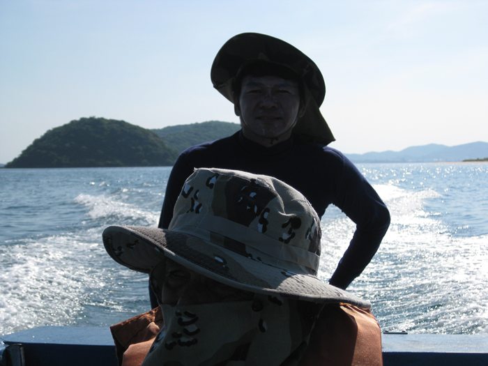 ไปกันต่อครับผม.. พางหน้าไปตกปลาน๊ะครับไม่ได้ไปรบ:smile: :smile: