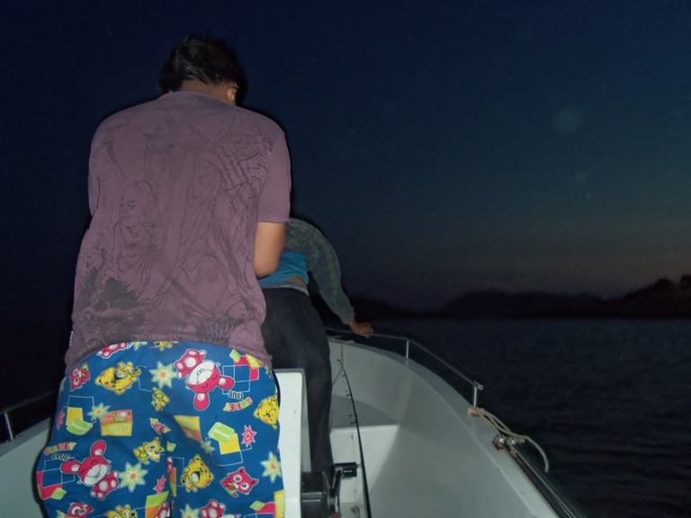 เรือเล็กที่แสมสาร 