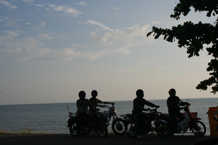 

                  กลุ่มมอ..ไซค์  :cool: :cool: :cool: